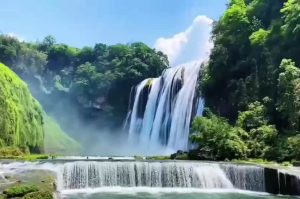 贵州-黄果树+荔波小七孔景区+西江千户苗寨+青岩古镇5日4晚跟团游-梦初商城