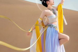 甘肃-兰州+张掖+嘉峪关+酒泉+敦煌5日4晚拼小团-梦初商城